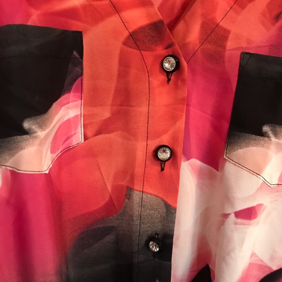 Like new Bisou Bisou romper - Picture 4 of 7